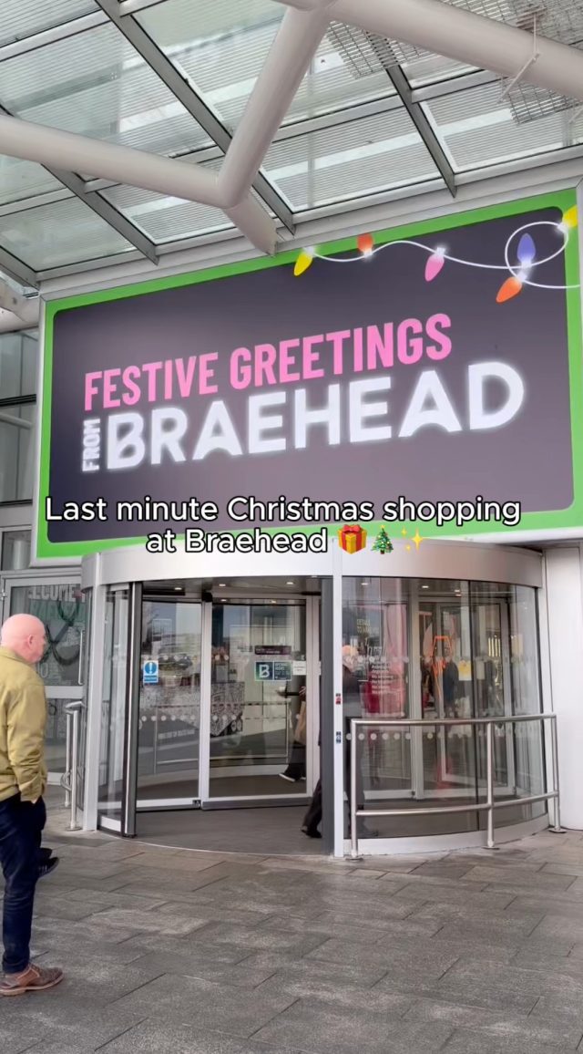 Last-minute Christmas shopping, made easy 🎄✨Find thoughtful gifts from @marksandspencer and cosy creations at @buildabearuk, to cute stocking fillers from @minisouk, standout finds at @tkmaxx_uk, and sporty must-haves from @jdsports and @castore_sports - Braehead has everything covered 🛍️🎁