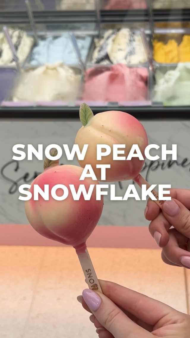 Fresh, fruity and perfect for summer☀️We celebrated the launch of the new Snow Peach today at Braehead🍑❄️with a fun masterclass, where guests got to be among the first to try @snowflakegelato newest sweet treat✨Available now at @snowflakegelato Braehead🤌🏼#braeheadshoppingcentre #snowflake #sweettreats #snowpeach #icecream